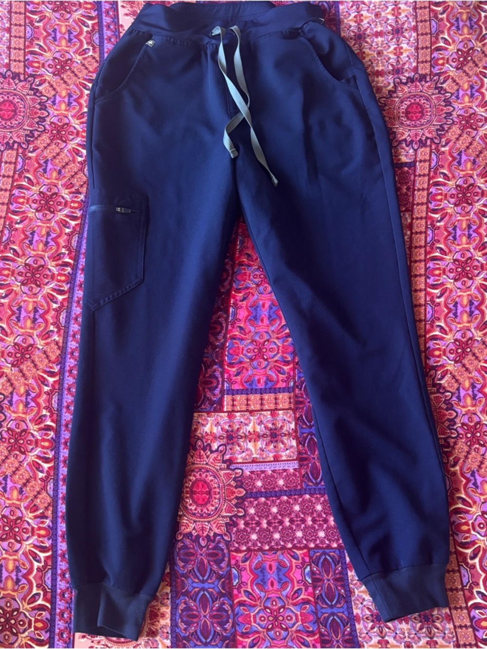 FIGS SCRUB JOGGER PANTS SMALL